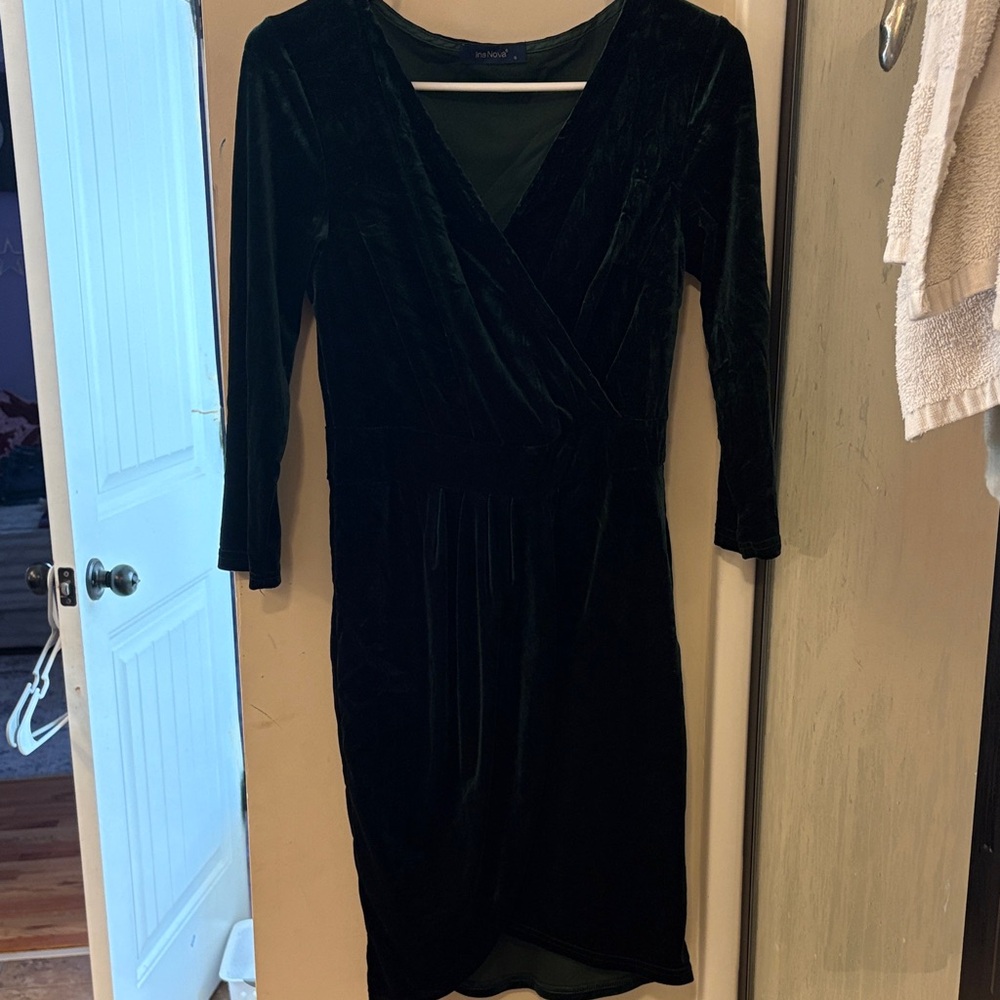 Elegant dark green Velvet Dres